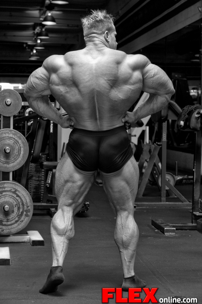 Jay Cutler: Flex Photoshoot after the 2009 Olympia - Muscle & Fitness