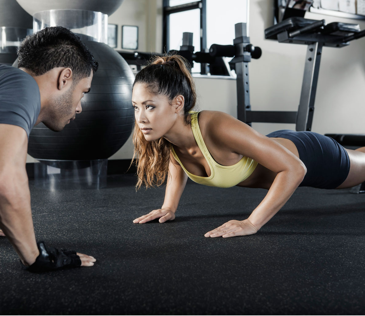 How to pick up women at the gym, according to women hq picture