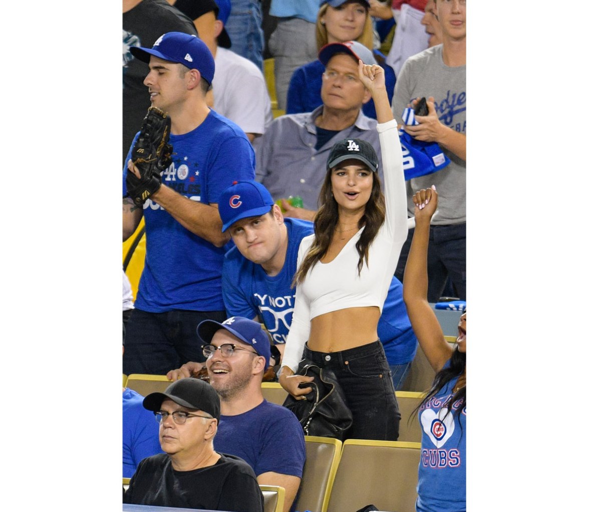 Emily Ratajkowski attends game 5 of the NLCS between the Chicago Cubs  News Photo - Getty Images