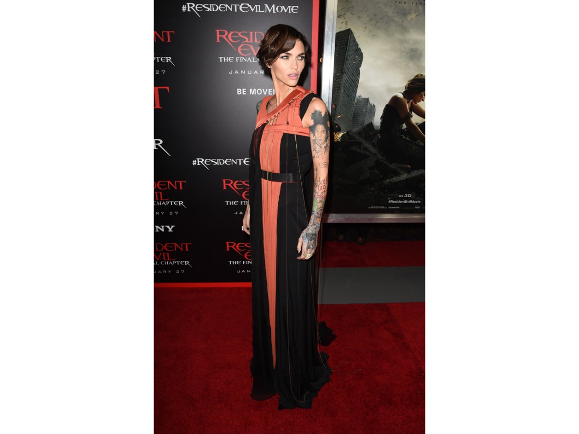 PHOTOS] Hollywood Red Carpets & Parties: Resident Evil: Final Chapter