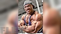 phil-heath-biceps-pose