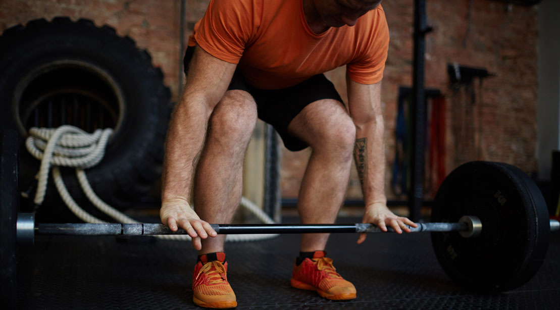 deadlifting in weightlifting shoes
