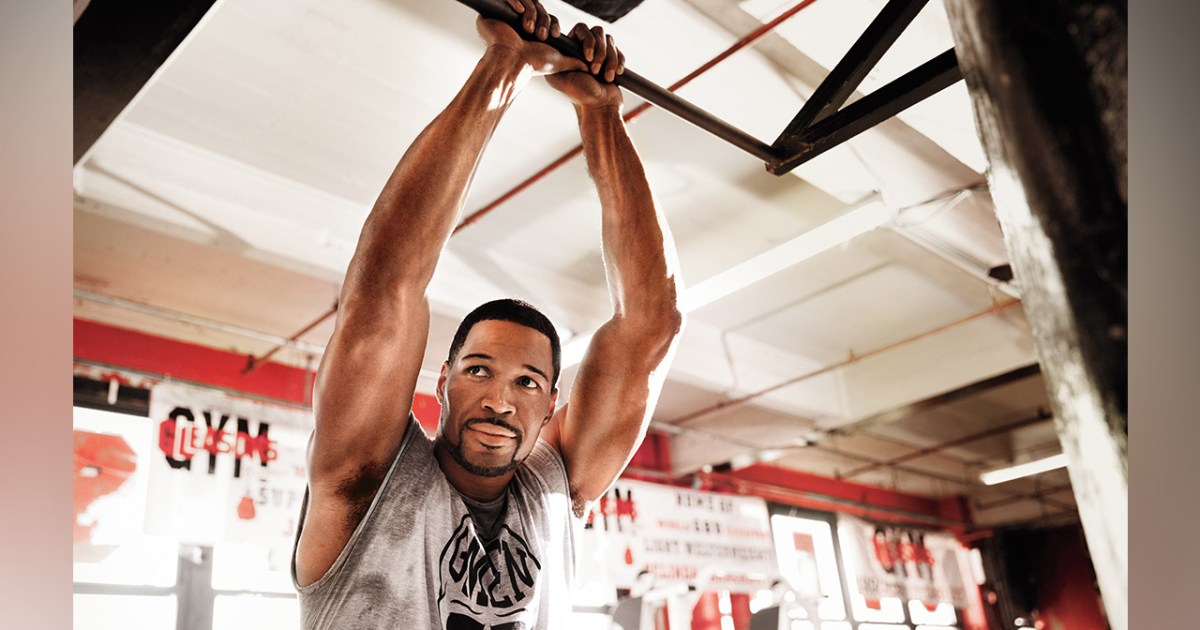 Michael Strahan s two-a-day workout routine Muscle Fitness