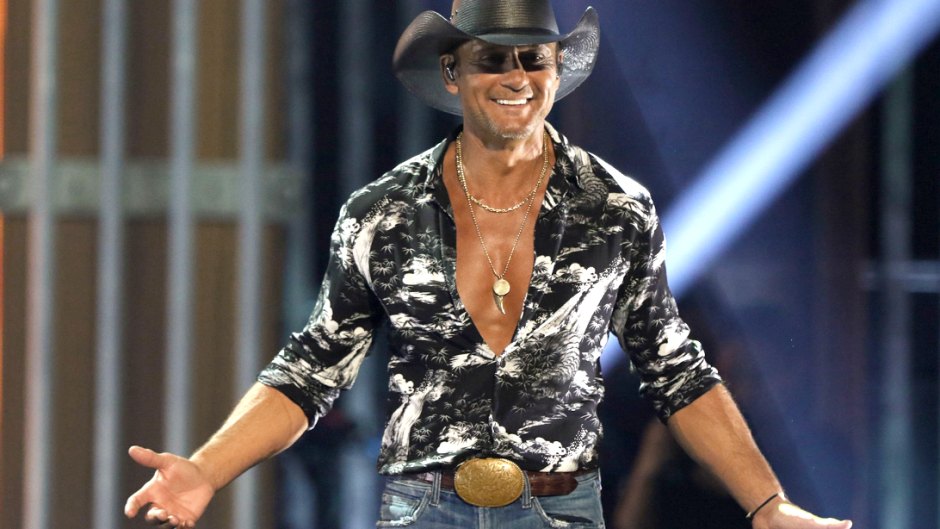 How Country Music Star Tim McGraw Stays Fit on Tour Muscle & Fitness