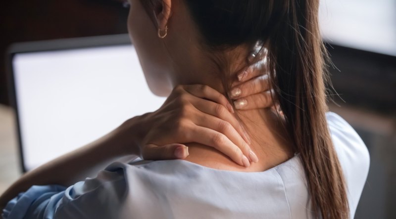 Tips to Prevent Neck & Shoulder Pain When Working From Home