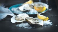 Raw oysters contains the micronutrient iron