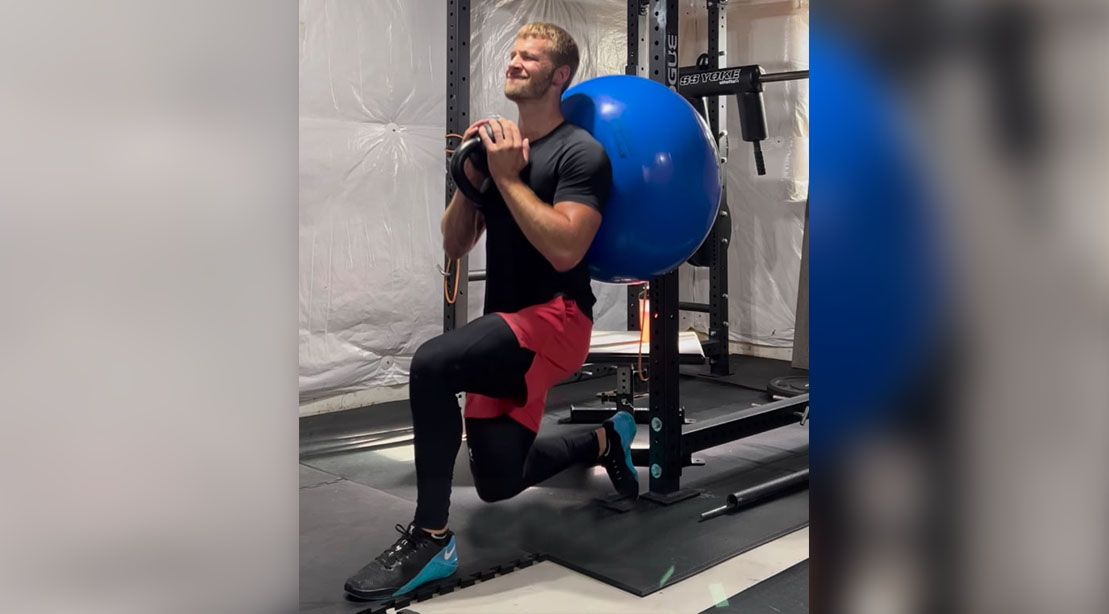 https://www.muscleandfitness.com/wp-content/uploads/2023/10/Fit-man-performing-the-Stability-Ball-Back-Supported-Split-Squat.jpg?quality=86&strip=all